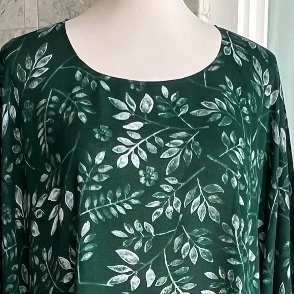 0008/ Dark Green Poncho With Fringed, Breathable Fabric, Lightweight Top - Picture 5 of 8